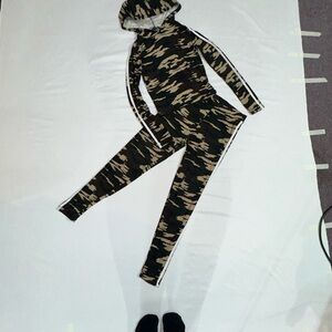 Fashion Nova Green and Black Camouflage Track Pants